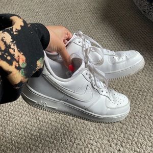 Nike Women’s Air Force 1 ‘07